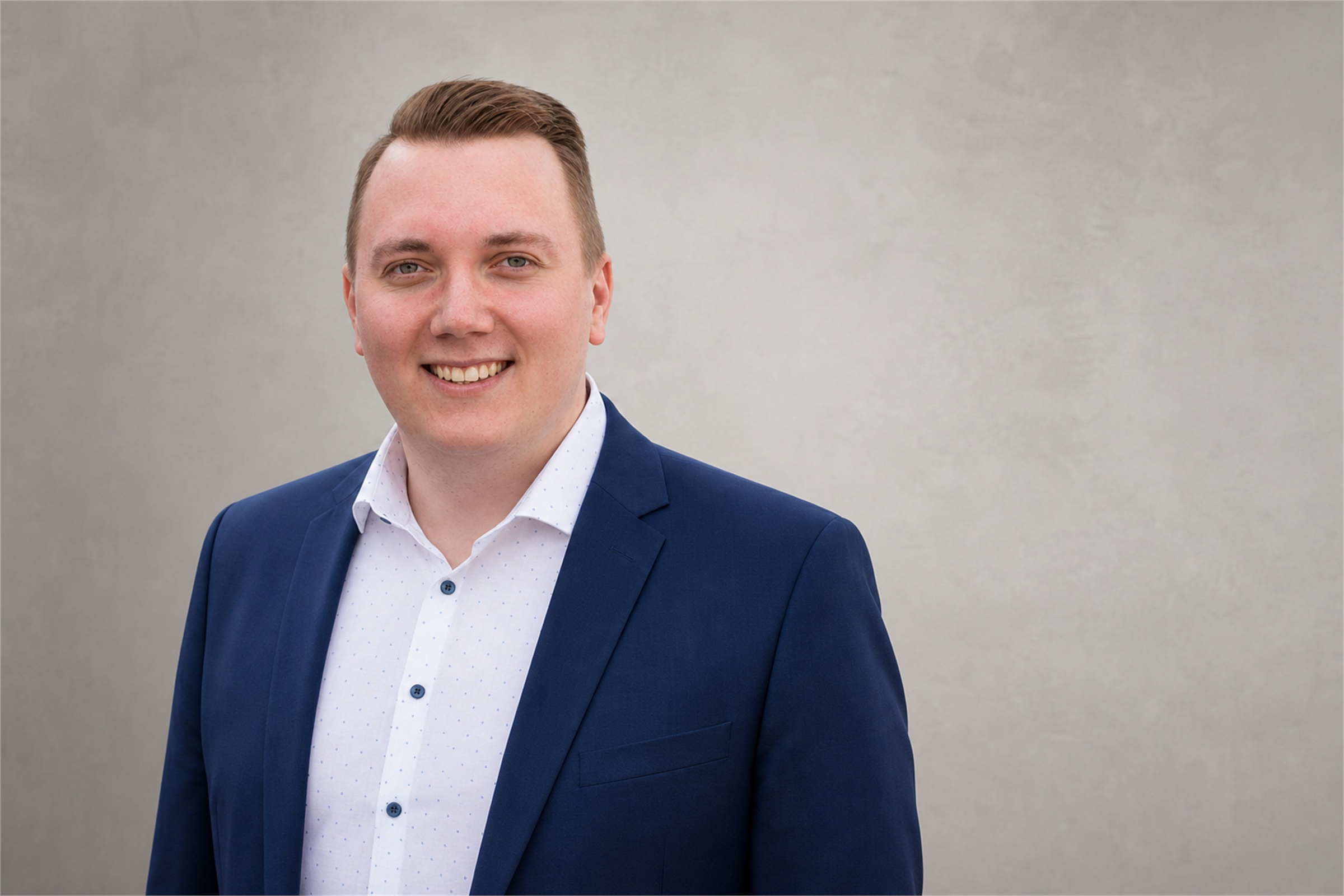 Dennis Lobeck, Versicherungsmakler bei ALVINEX in Hamburg